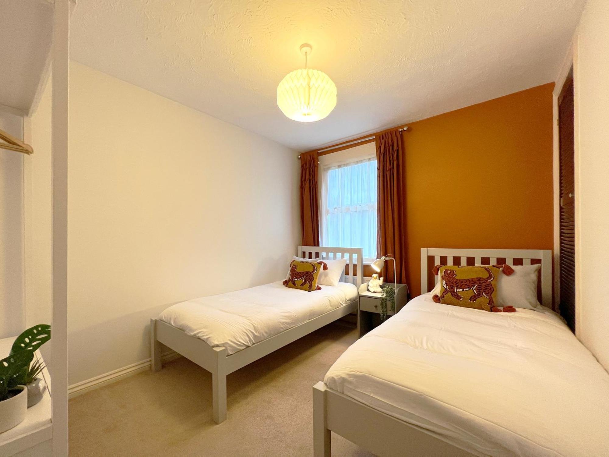 Charming Cottage, Incredible Location, Castle Doorstep Сasa de vacaciones Windsor